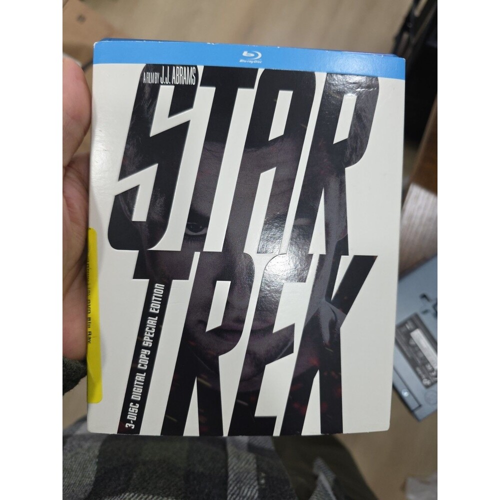 Star Trek (DVD, 2009, 2-Disc Set, Special Edition Includes Digital Copy)
